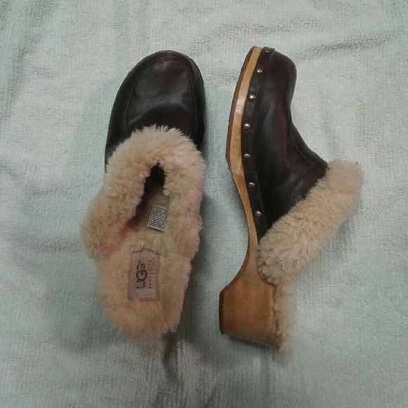 UGG Shoes - Authentic UGG shearling sheepskin leather clogs